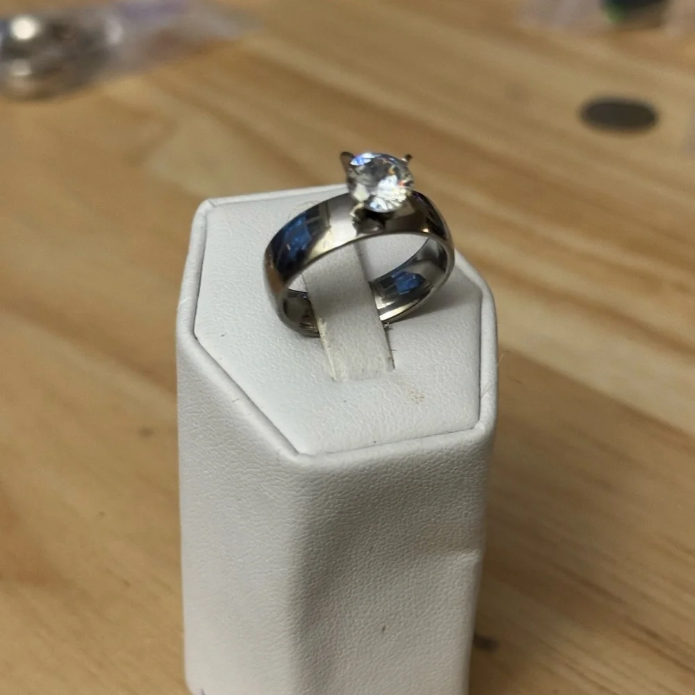 Gulmal wedding ring - Picture 2 of 10